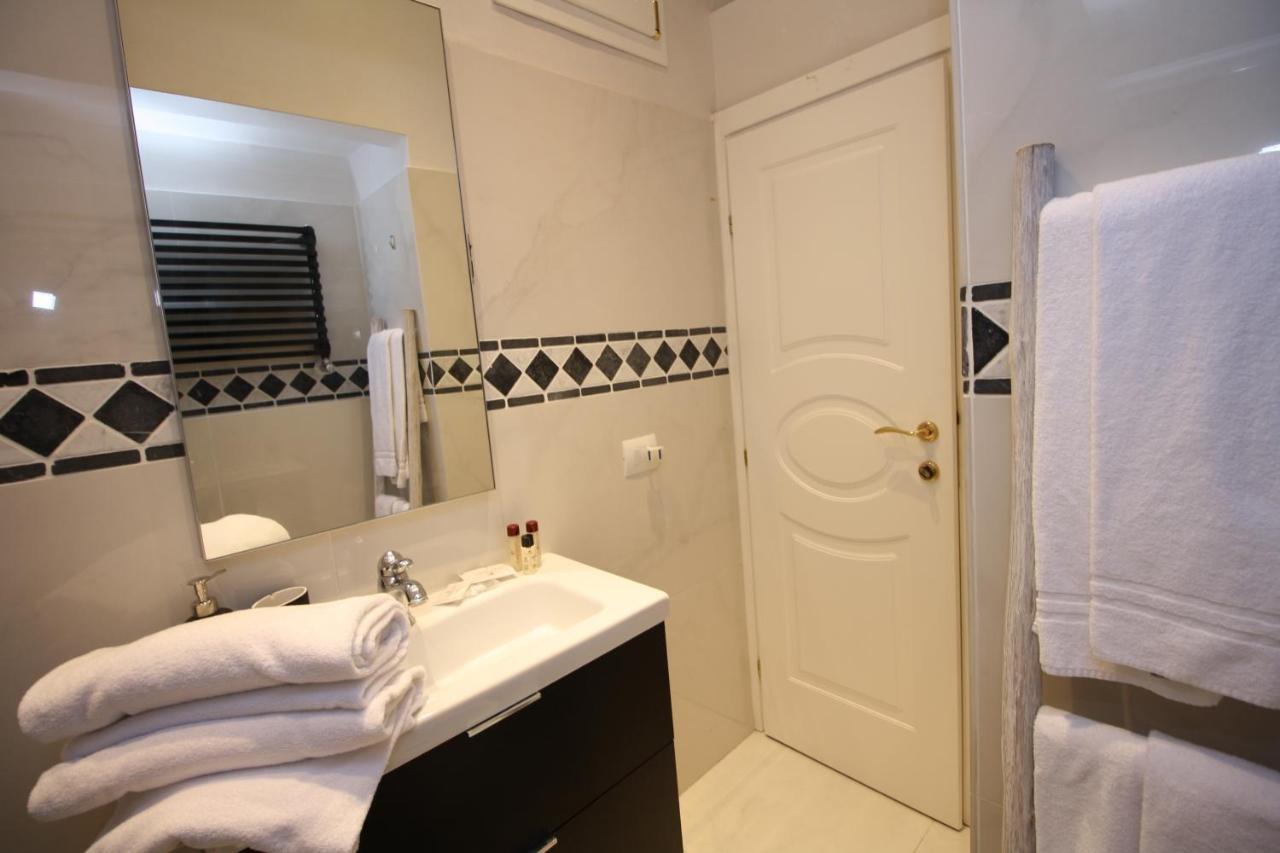 Homedoapartments Deluxe Terme Suite Florenz Exterior foto